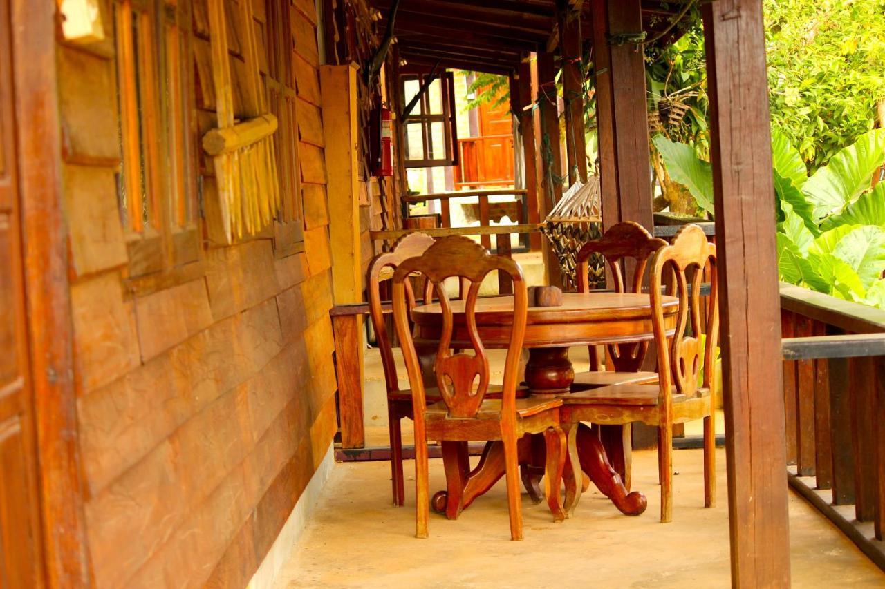 Sabaidee Guesthouse & Restaurant Nam Theun Exterior photo