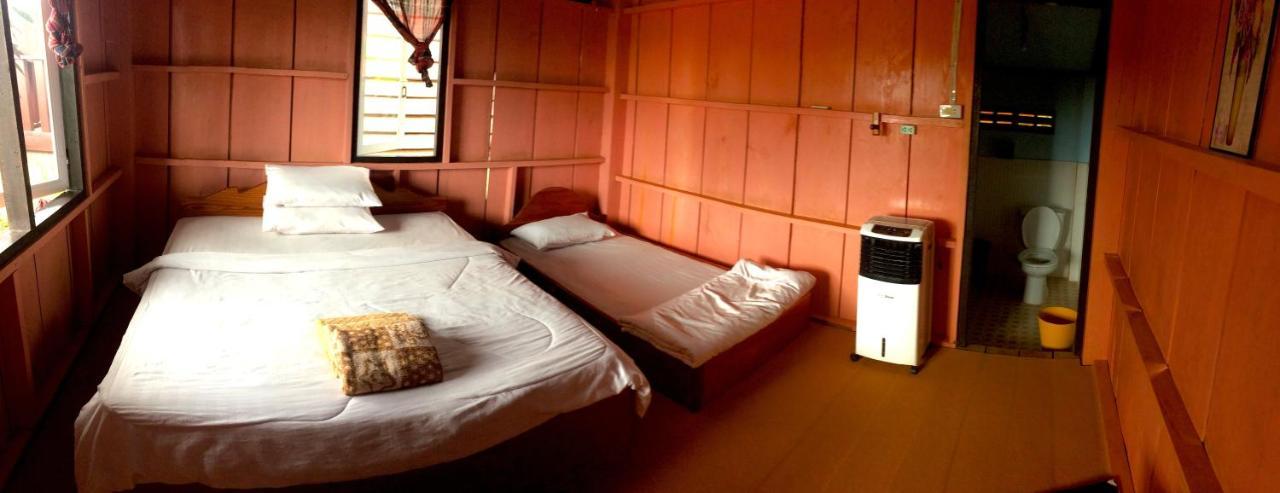 Sabaidee Guesthouse & Restaurant Nam Theun Exterior photo